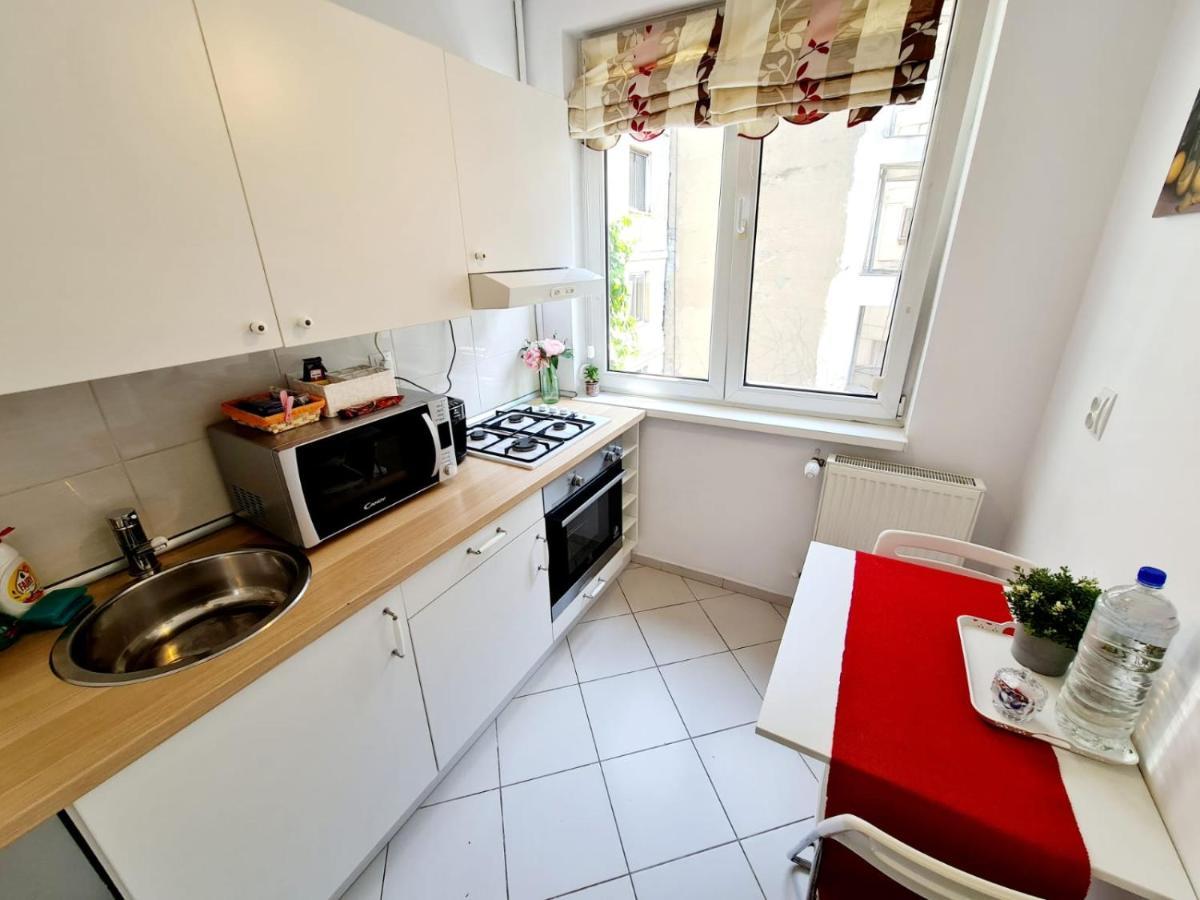 Downtown, Ideal For Longer Stays, Family Friendly Apartment - Nb73A Bucharest Exterior photo